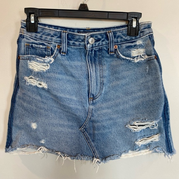 Abercrombie & Fitch Zoe Natural Rise A-Line Jean Skirt Distressed Denim 26 2 - Picture 1 of 6